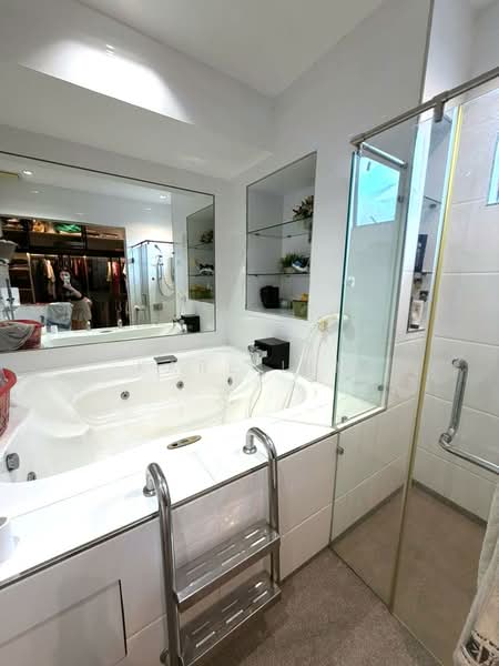 Banglo Pautan untuk Dijual di Taman Austin Perdana (Tebrau) - Karl Lim - Bathroom - PropertyGuru.com.my