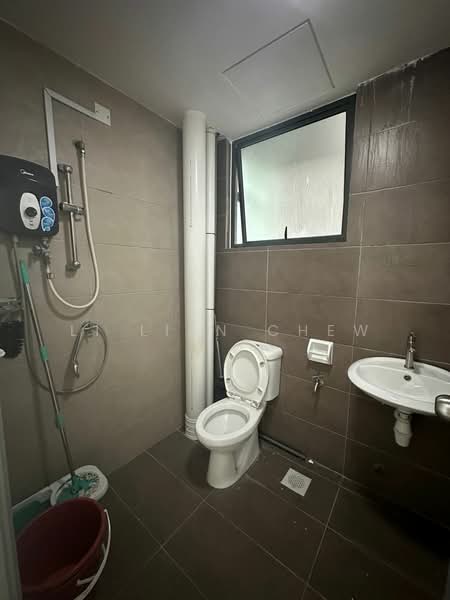Service Residence for Rent at ARC @ Austin Hills - Li Lian Chew - Bathroom - PropertyGuru.com.my