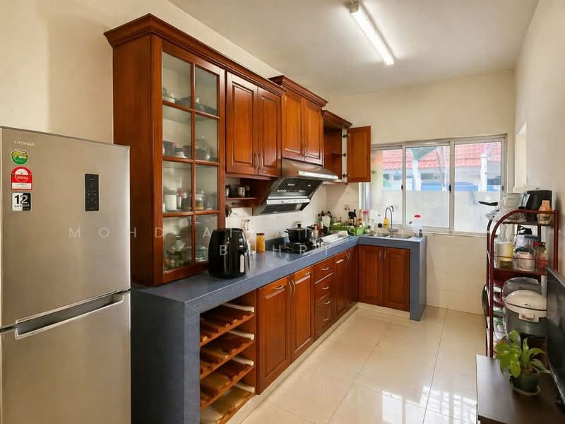 Rumah Teres 2 Tingkat untuk Dijual di Taman TTDI Jaya (Shah Alam) - Mohd Aizat Saiful Bahri - Kitchen - PropertyGuru.com.my