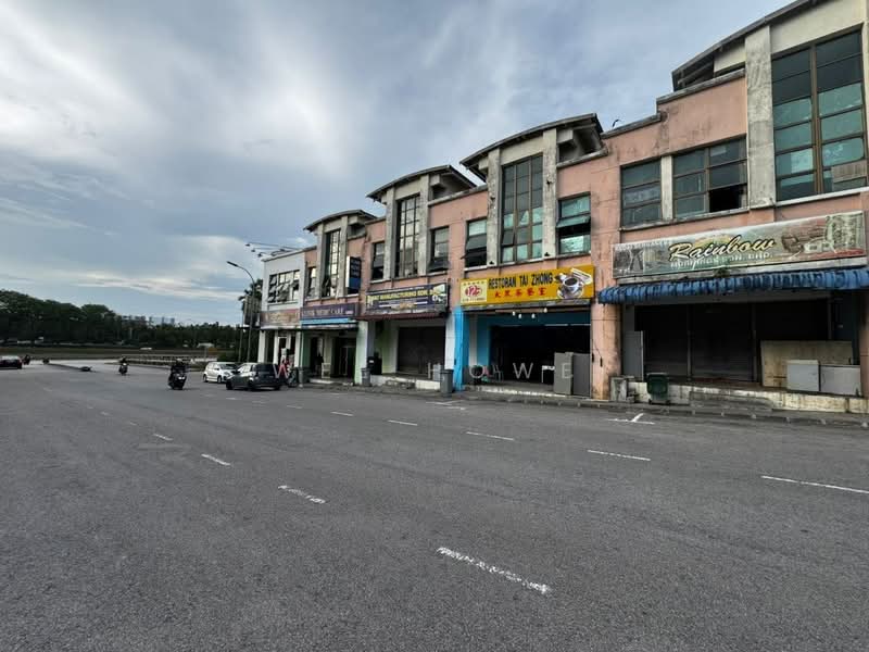 Shop for Sale in Taman Desa Cemerlang (Ulu Tiram) - Wee Howe - Exterior - PropertyGuru.com.my