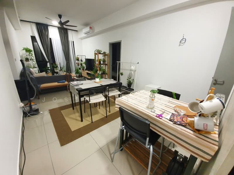 Servis Apartment untuk Dijual di Utropolis Urbano - Josephine Chou - Living Room - PropertyGuru.com.my