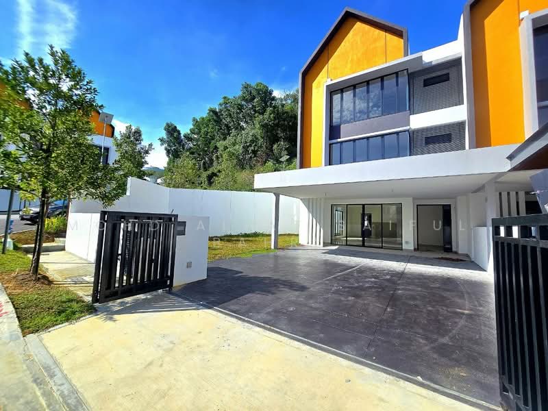 3-storey Terraced House for Sale in Taman Melawati (Ulu Kelang) - Mohd Aizat Saiful Bahri - Exterior - PropertyGuru.com.my