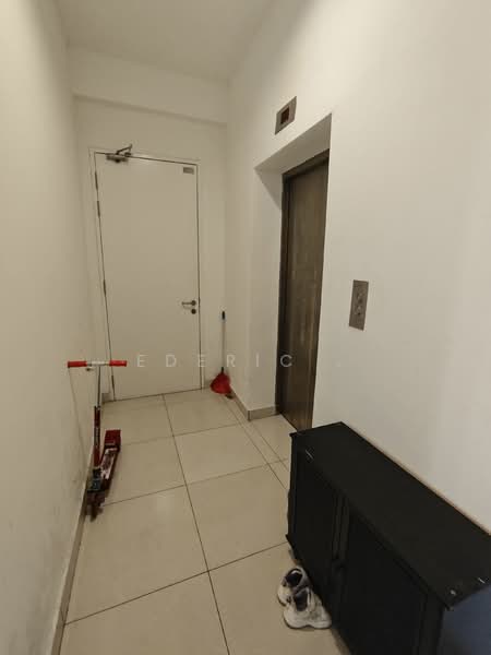 Servis Apartment untuk Dijual di Arte S - Ederic . - Private lift entrance - PropertyGuru.com.my