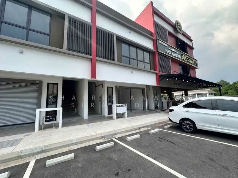 Shop / Office for Rent in Bukit Jelutong (Shah Alam) - Khairil Anwar Sirajudin - Exterior - PropertyGuru.com.my