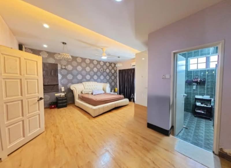 Rumah Teres 2.5 Tingkat untuk Dijual di Bandar Utama 7 (Bandar Utama) - Amy Tan - Bedroom - PropertyGuru.com.my