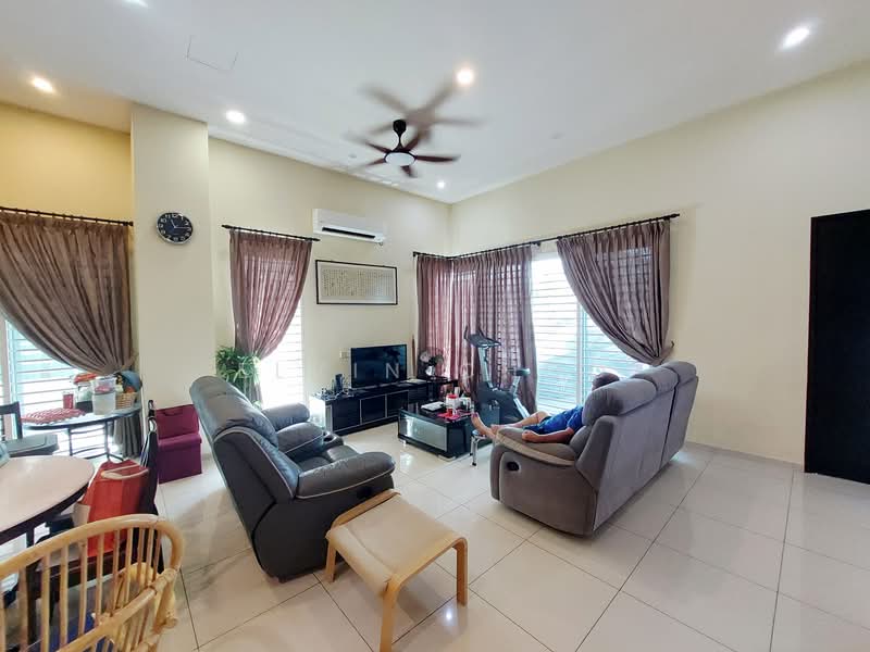 Rumah Berkembar untuk Dijual di Bandar Tasek Mutiara (Simpang Ampat) - Elvin Choo - Living Room - PropertyGuru.com.my