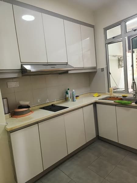 Apartment for Rent at Austin Suites (Permata Austin) - Kai Jing - Kitchen - PropertyGuru.com.my