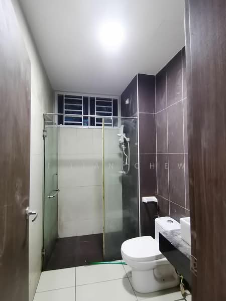 Servis Apartment untuk Disewa di D'Secret Garden (Pangsapuri Kempas Indah) - Li Lian Chew - Bathroom - PropertyGuru.com.my