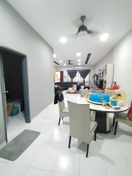 Rumah Teres 2 Tingkat untuk Dijual di Kulai (Johor) - Jadelyn Ng - Living Room - PropertyGuru.com.my