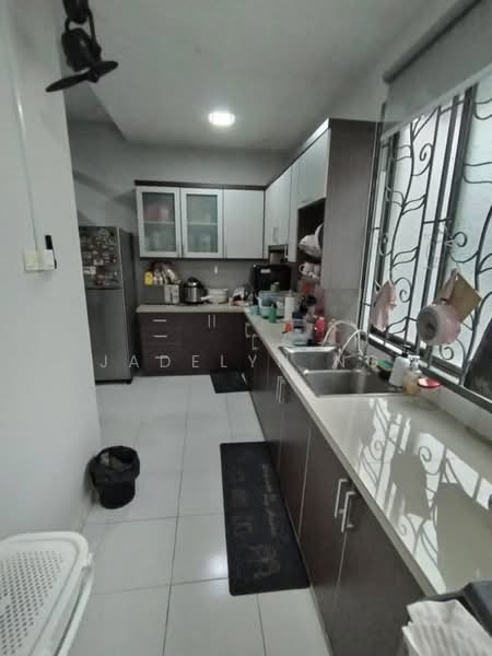 Rumah Teres 2 Tingkat untuk Dijual di Kulai (Johor) - Jadelyn Ng - Kitchen - PropertyGuru.com.my