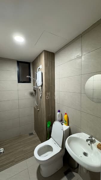 Servis Apartment untuk Disewa di You City 3 - Kathryn Low - Bathroom - PropertyGuru.com.my