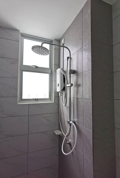 Servis Apartment untuk Disewa di SKS Habitat - ALEX TAN - Bathroom - PropertyGuru.com.my
