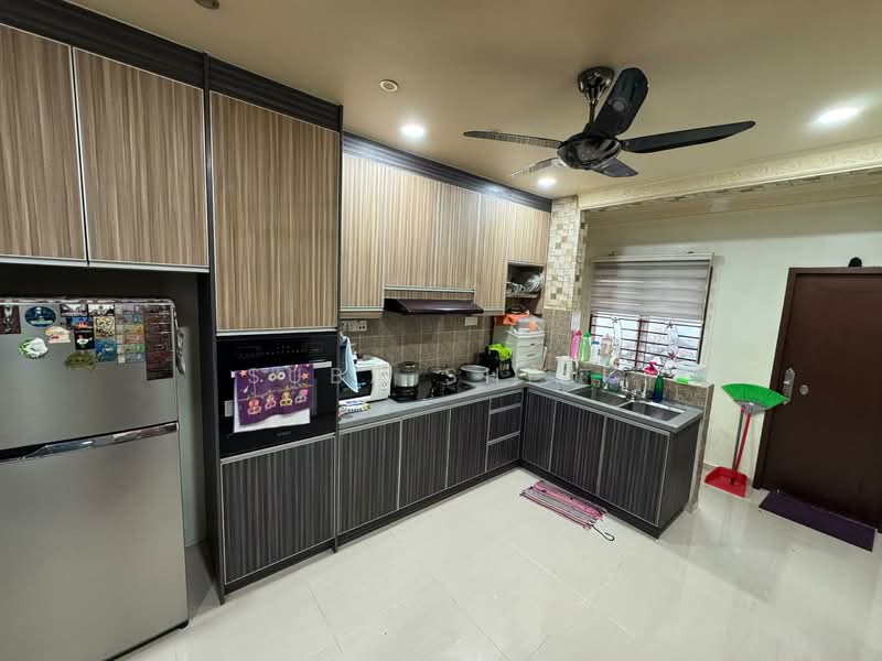 1-storey Terraced House for Sale in Taman Pelangi Semenyih (Semenyih) - Suba Shini - Kitchen - PropertyGuru.com.my