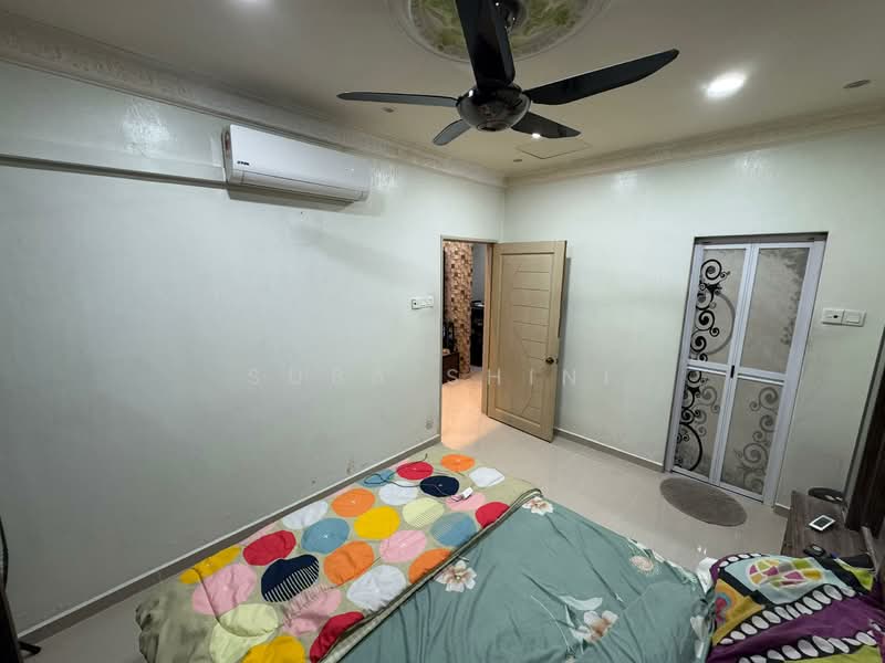 1-storey Terraced House for Sale in Taman Pelangi Semenyih (Semenyih) - Suba Shini - Bedroom - PropertyGuru.com.my