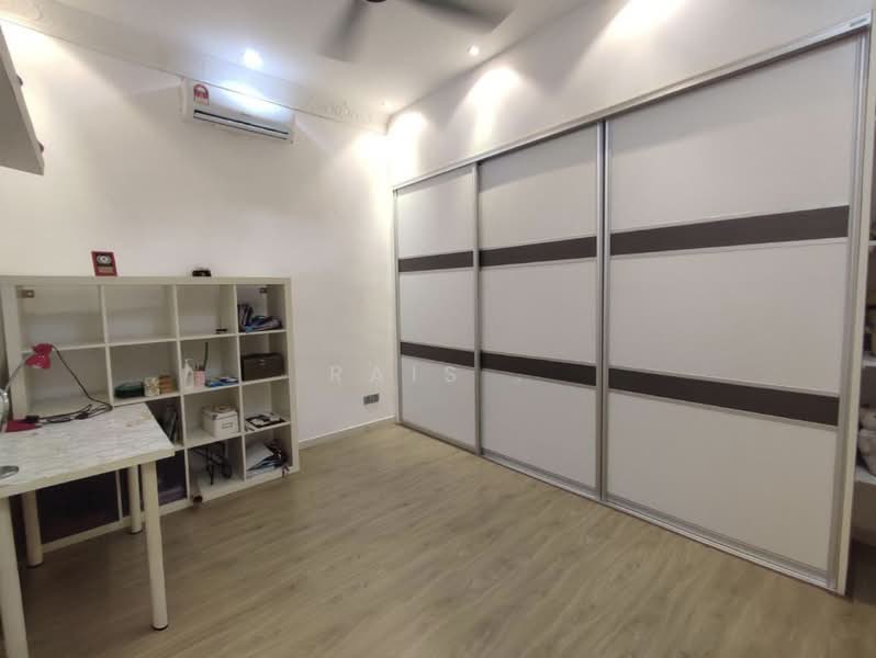 Semi-Detached House for Sale in Bandar Nusaputra (Puchong) - RAIS . - Bedroom - PropertyGuru.com.my