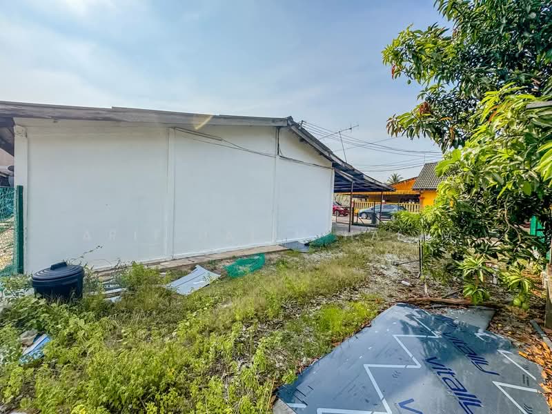 Terraced House for Sale in Muar (Johor) - Arif Halim Halim - Exterior - PropertyGuru.com.my