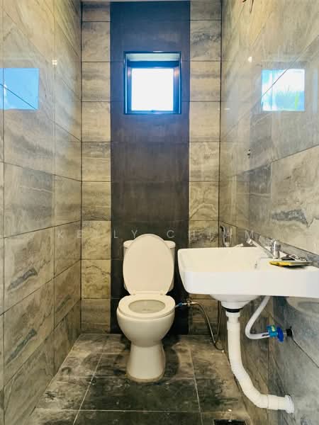 2-storey Terraced House for Sale in Taman Daya (Johor Bahru) - Kelly Chiam - Bathroom - PropertyGuru.com.my