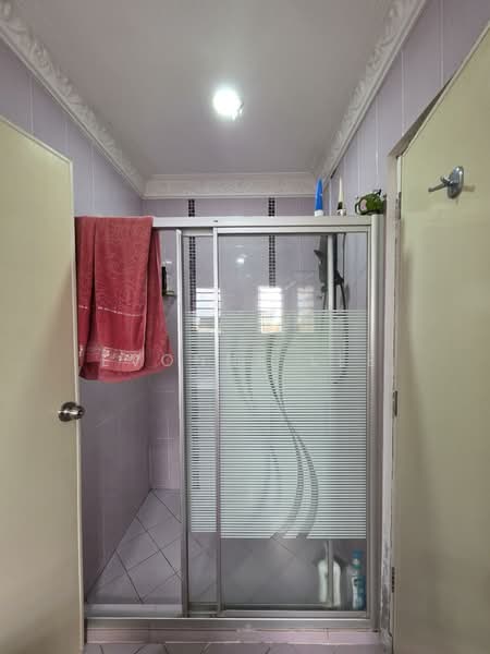 Rumah Berkembar untuk Dijual di Bangsar (Kuala Lumpur) - Evonne Lee - Bathroom - PropertyGuru.com.my