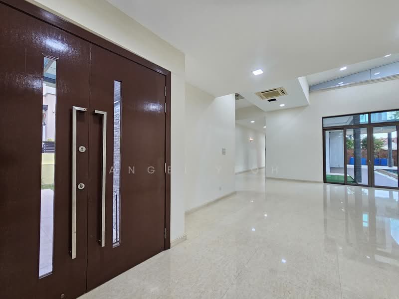 Bungalow for Sale in Bukit Gita Bayu (Seri Kembangan) - Angel Yeoh - Entrance - PropertyGuru.com.my