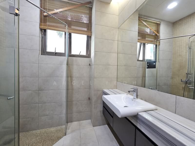 Bungalow for Sale in Bukit Gita Bayu (Seri Kembangan) - Angel Yeoh - Bathroom - PropertyGuru.com.my