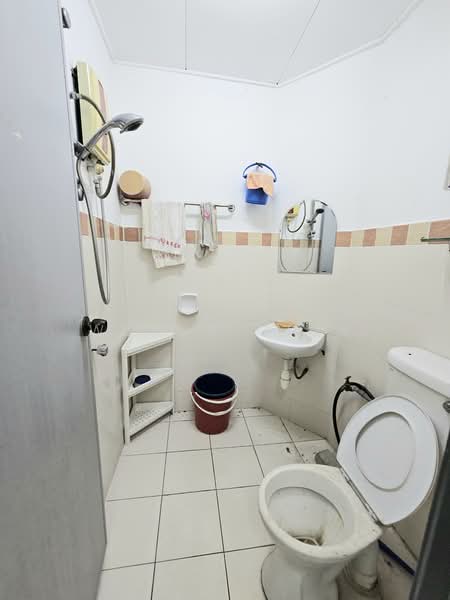 2-storey Terraced House for Sale in Taman Putra Prima (Puchong) - Wendy Chin - Bathroom - PropertyGuru.com.my