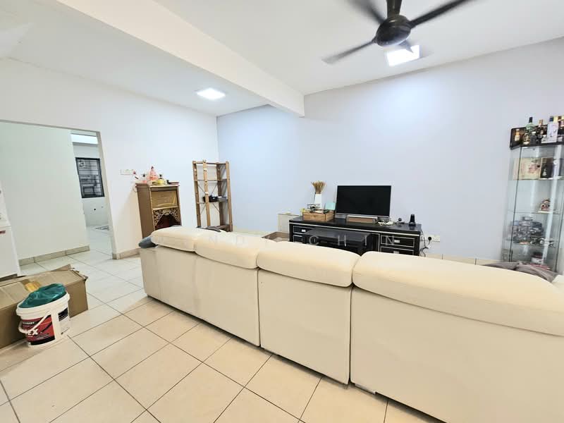 2-storey Terraced House for Sale in Taman Putra Prima (Puchong) - Wendy Chin - Living Room - PropertyGuru.com.my