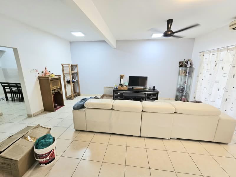 2-storey Terraced House for Sale in Taman Putra Prima (Puchong) - Wendy Chin - Living Room - PropertyGuru.com.my