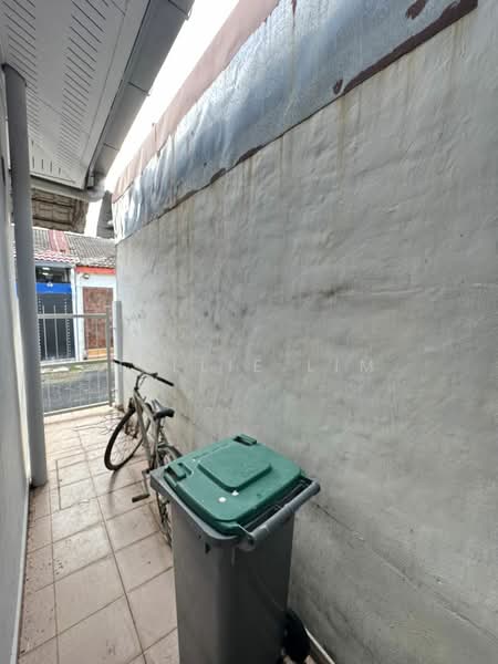 1-storey Terraced House for Sale in Taman Senai Utama (Kulai) - Nellie Lim - Exterior - PropertyGuru.com.my