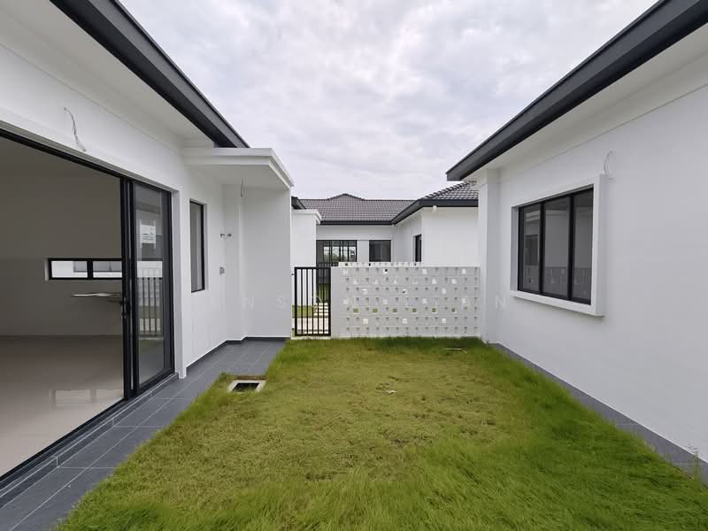 1-storey Terraced House for Sale in Shah Alam (Selangor) - Benson Lian - Exterior - PropertyGuru.com.my