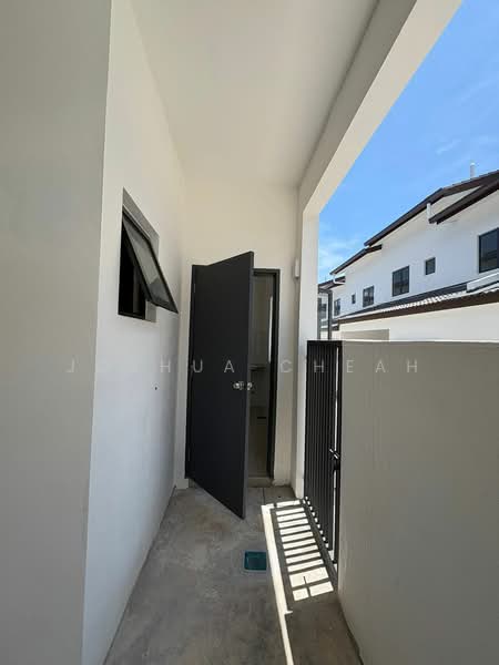 2-storey Terraced House for Sale in Rawang (Selangor) - Joshua Cheah - Exterior - PropertyGuru.com.my