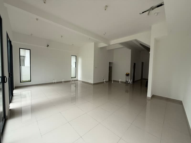 Semi-Detached House for Sale in Cyber 10 (Cyberjaya) - Henry Liew - Living Room - PropertyGuru.com.my
