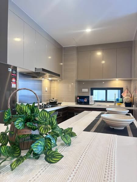 Kondominium untuk Disewa di R&F Princess Cove Phase 2-Seine Region - Zoey Lee - Kitchen - PropertyGuru.com.my