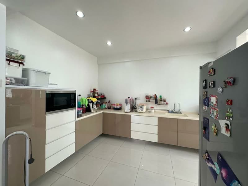 Condominium for Sale at Platino Condominium - Xinnee . - Kitchen - PropertyGuru.com.my