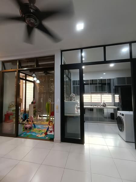 Cluster House for Sale in Setia Tropika (Johor Bahru) - Gerald Ng - Kitchen - PropertyGuru.com.my
