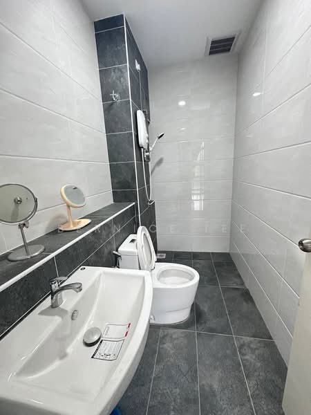 Rumah Berkembar untuk Dijual di Johor Bahru (Johor) - Bernice Tee - Bathroom - PropertyGuru.com.my