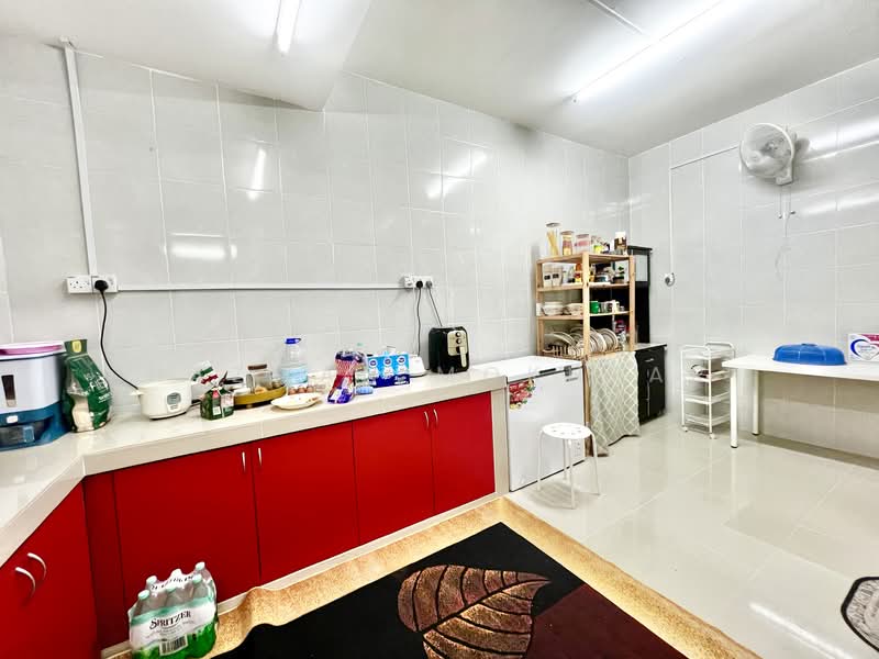 Cluster House for Sale in Saujana (Selangor) - Hazwan Mokhtar - Kitchen - PropertyGuru.com.my