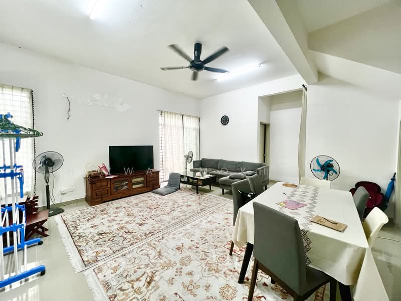 Cluster House for Sale in Saujana (Selangor) - Hazwan Mokhtar - Living Room - PropertyGuru.com.my