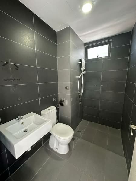 Kondominium untuk Dijual di Aspen Residences - Xinnee . - Bathroom - PropertyGuru.com.my