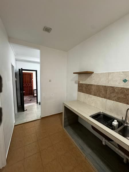 Flat for Rent at Skudai Baru - RQ Tee - Kitchen - PropertyGuru.com.my