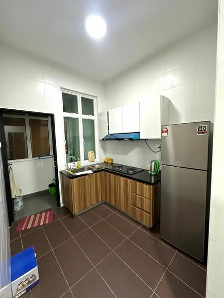 Servis Apartment untuk Disewa di Larkin Heights - MekMek Fong - Kitchen - PropertyGuru.com.my