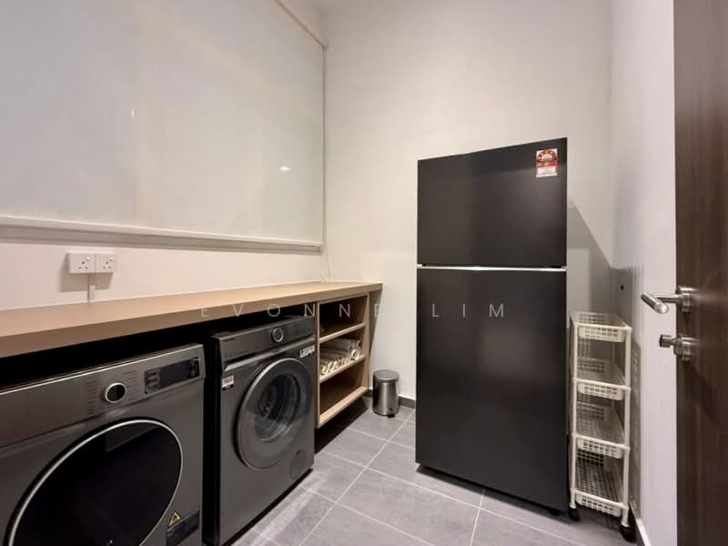 Kondominium untuk Dijual di Codrington Residence - Evonne Lim - Yard - PropertyGuru.com.my