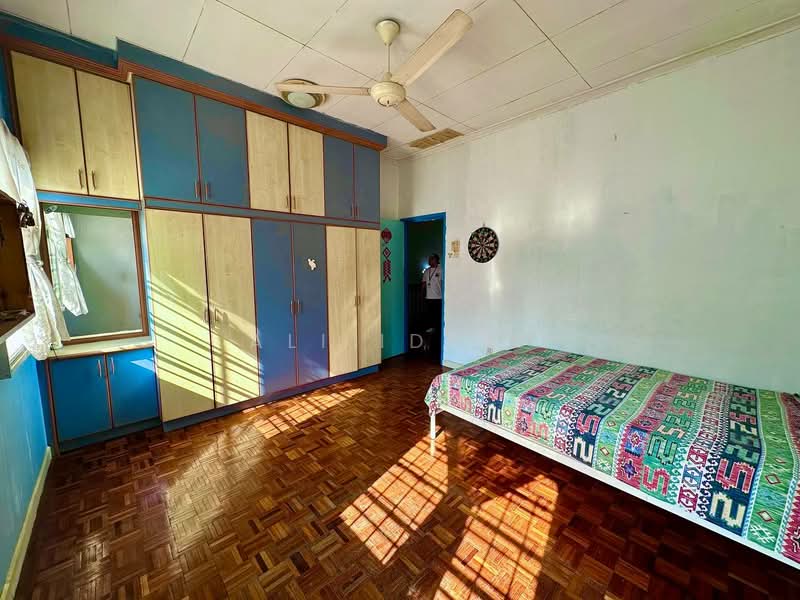 Rumah Teres 2 Tingkat untuk Dijual di Usj 16 (Subang Jaya) - Ali Idris - Bedroom - PropertyGuru.com.my