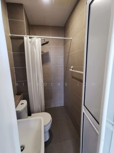 Servis Apartment untuk Disewa di D'Pristine - Nicholas Low - Bathroom - PropertyGuru.com.my