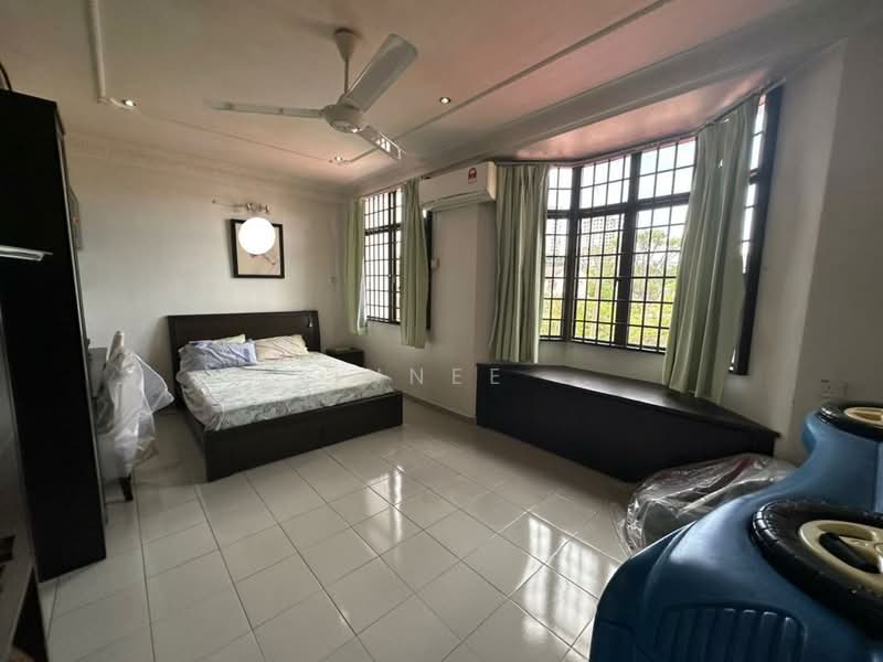 Rumah Teres 2 Tingkat untuk Dijual di Taman Pekaka (Sungai Dua) - Xinnee . - Bedroom - PropertyGuru.com.my