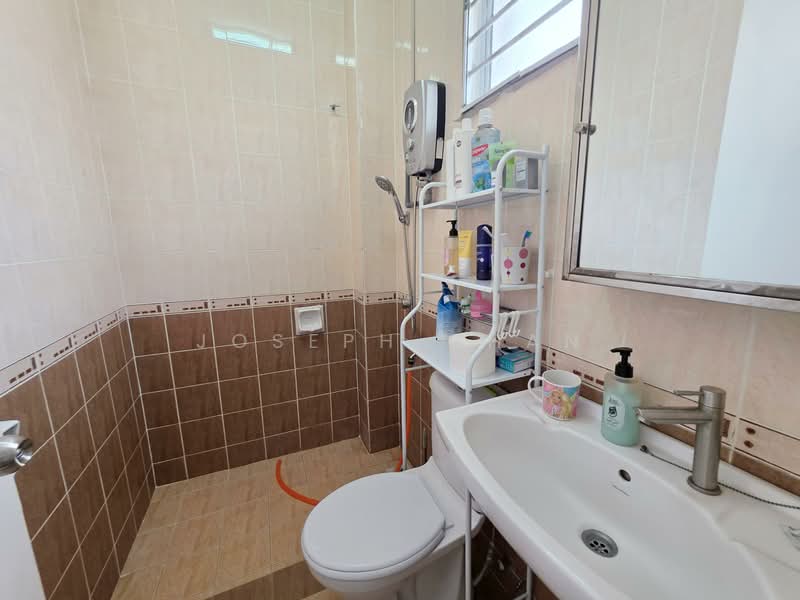 Semi-Detached House for Sale in Setia Damai (Setia Alam) - Joseph Chan - Bathroom - PropertyGuru.com.my