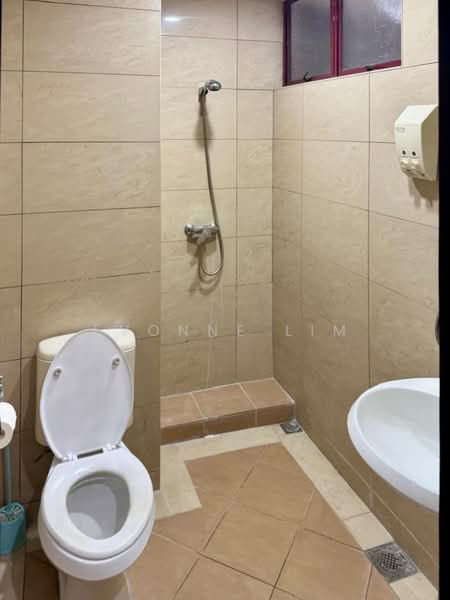Condominium for Sale at Marina Bay Condominium - Evonne Lim - Bathroom - PropertyGuru.com.my