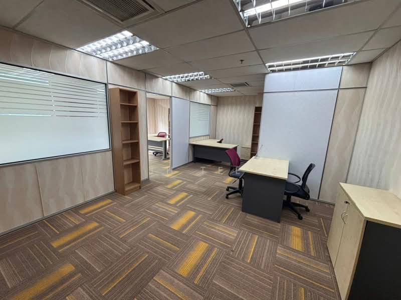 Office for Rent in Mont Kiara (Kuala Lumpur) - JH Tee - Study - PropertyGuru.com.my