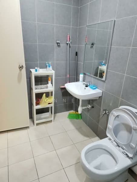 Kondominium untuk Dijual di Solaria Residences - Xinnee . - Bathroom - PropertyGuru.com.my