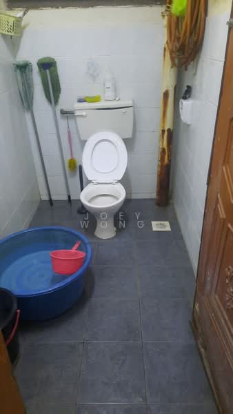 Flat for Sale at PKNS Ampang Jaya - Joey Wong - Bathroom - PropertyGuru.com.my