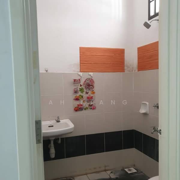 1-storey Terraced House for Sale in Kangkar Pulai (Skudai) - Ah Liang - Bathroom - PropertyGuru.com.my